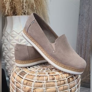 TOMS Slip-on Tennis Shoes 8W